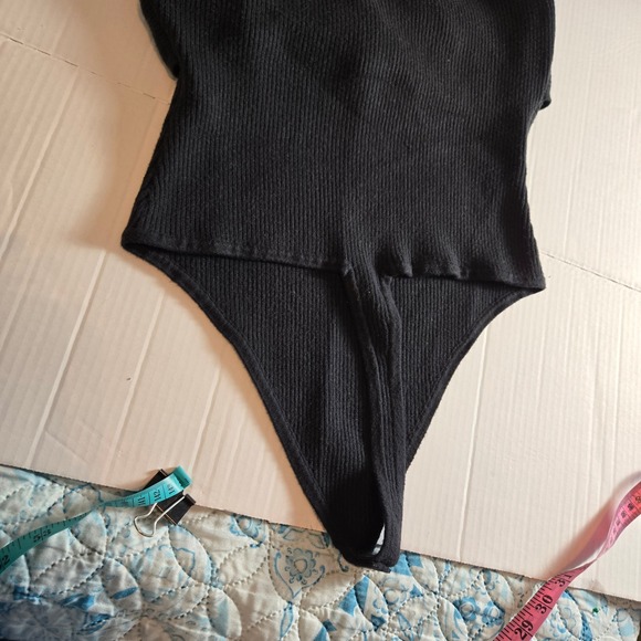Abercrombie & Fitch Womens Bodysuit Black XL Wrap Front Ribbed Knit - Picture 7 of 12